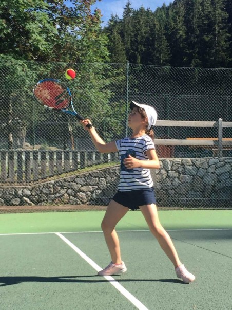 Tennis course for children (6-11 y/o) - 1h30 / day - Méribel