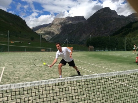 Adult tennis course 1hr30/day - Val d'Isère
